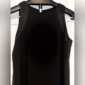 White House Black Market Hilo Blocked Shell size 6 w/shiny buttons on back